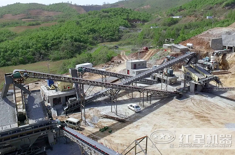 南陽生產(chǎn)現(xiàn)場，根據(jù)產(chǎn)量搭配生產(chǎn)線設備